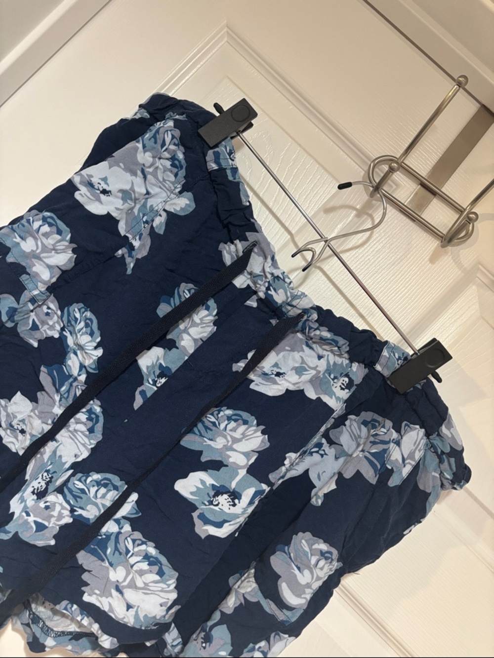 GAP navy shorts w/blue flowers
